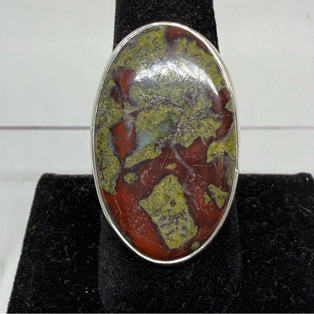 Dragons Blood 925 Sterling Silver Ring Size 9